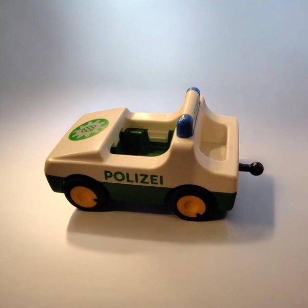 1.2.3 Polizeiauto