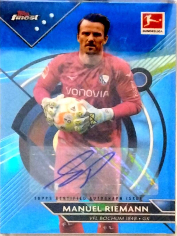 Topps Finest Bundesliga – Manuel Riemann Autogramm-Karte (Blue Refractor) – Limitierung: 35/65