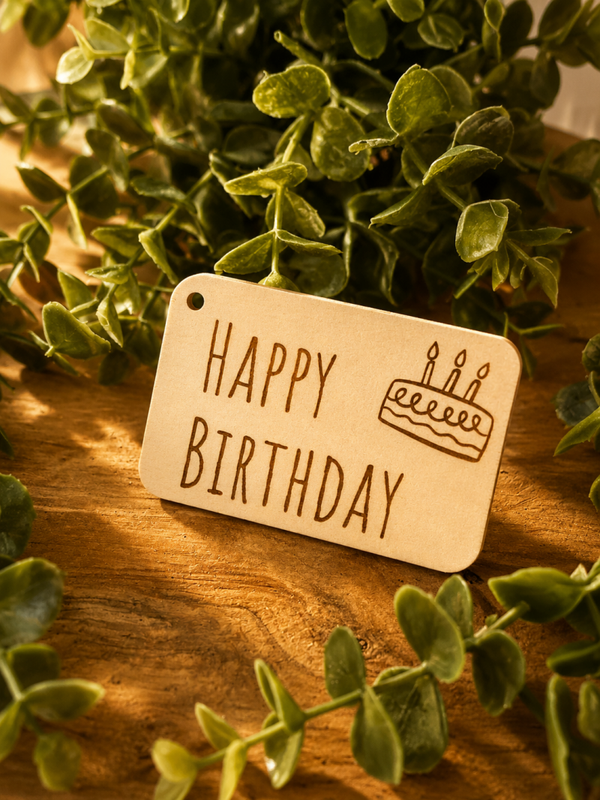 Holzanhänger „Happy Birthday“Torte
