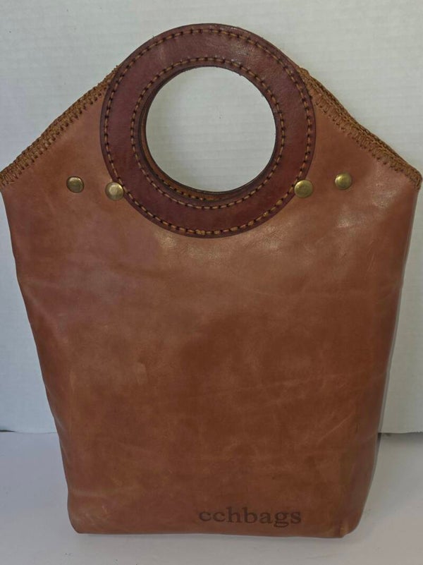 Cardi Round Tote Leather Bag.