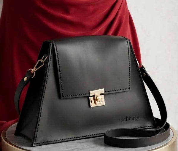 Classic Trapecio Handmade Bag.