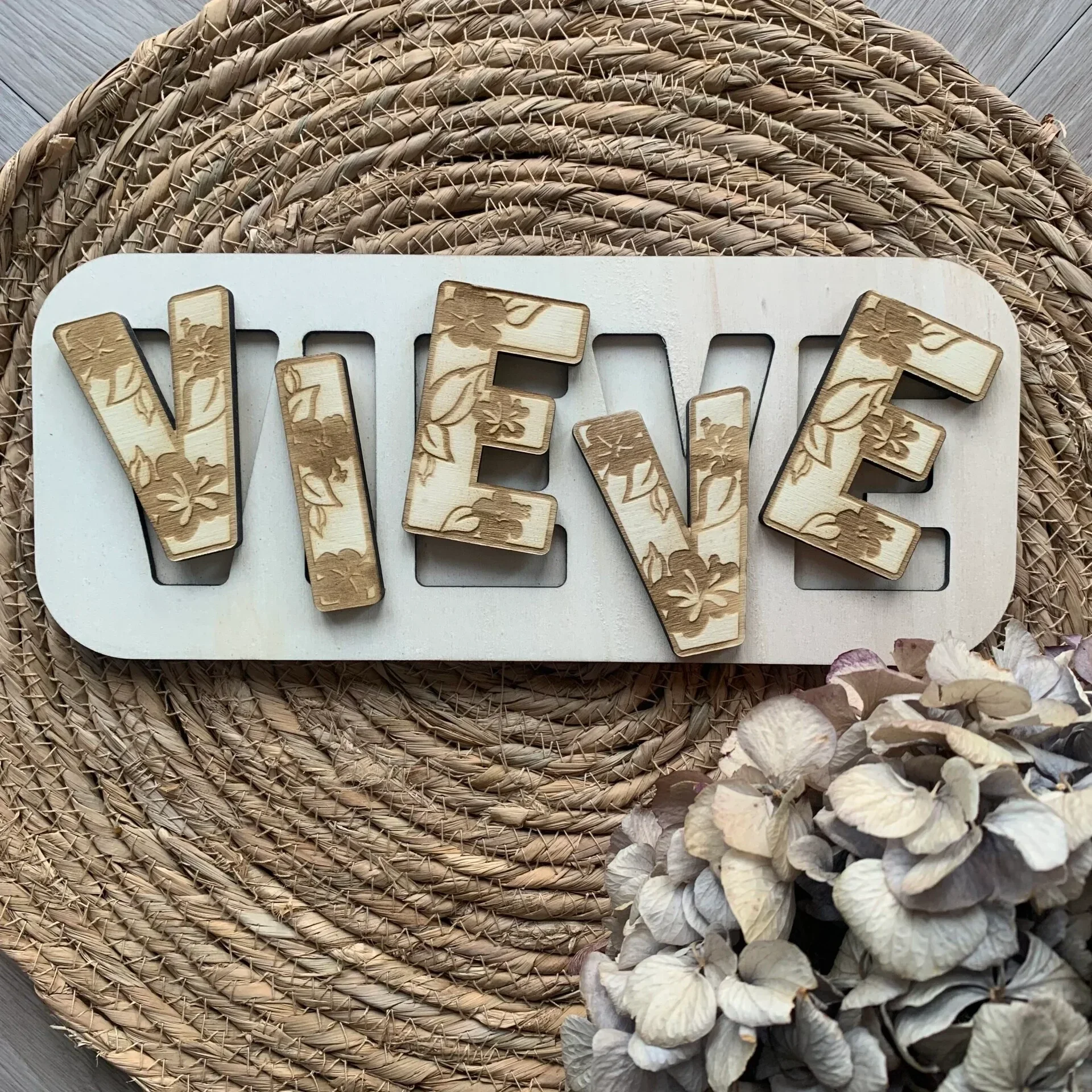 Houten naampuzzel bloemen