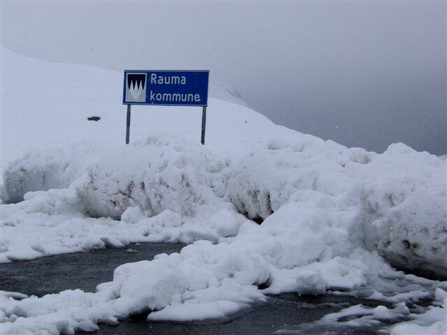 Trollstigen in de sneeuw.