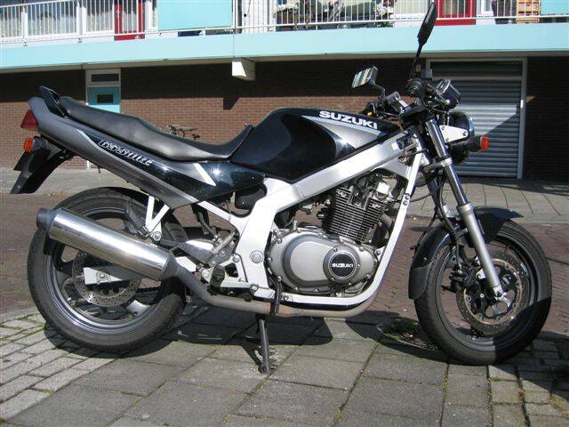 SUZUKI GS500E