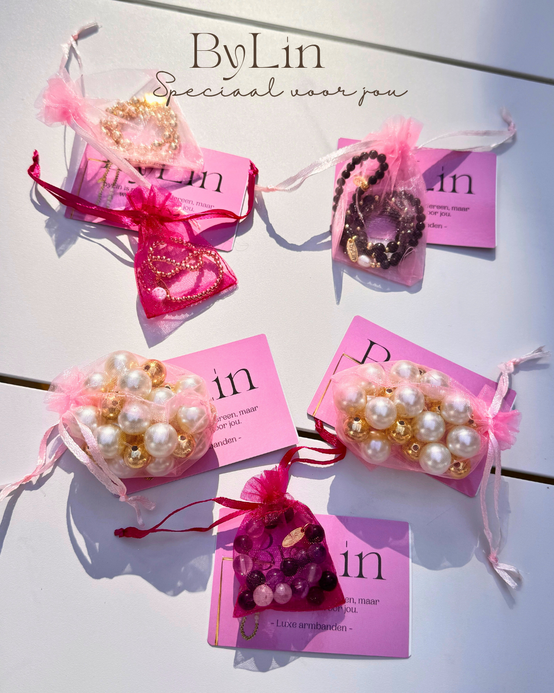 de verpakking van by Lin armbanden