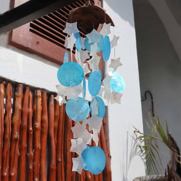 Coconut & Capiz Windchimes - Blauwe en Witte Sterren - 30cm