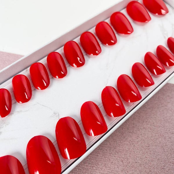 SHORT OVAL RED