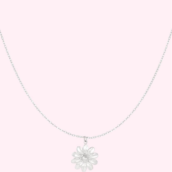 Silver Daisy Necklace