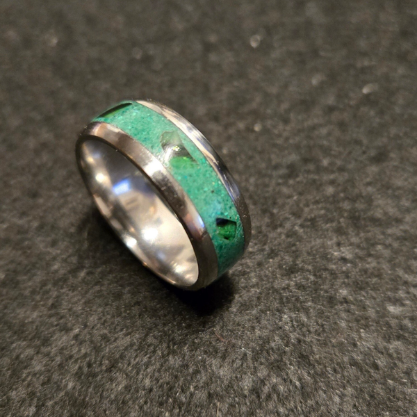 R18 size 10. luck o the Irish. green malachite and green obsidian.  its super green