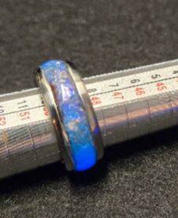 R20 - Size 8, Stainless steel comfort fit inlay. blue glow and opals.
