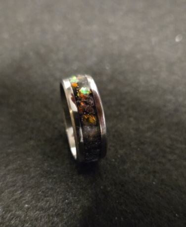 R8 - Size 9 Comfort fit stainless inlay ring. ( galaxy series )