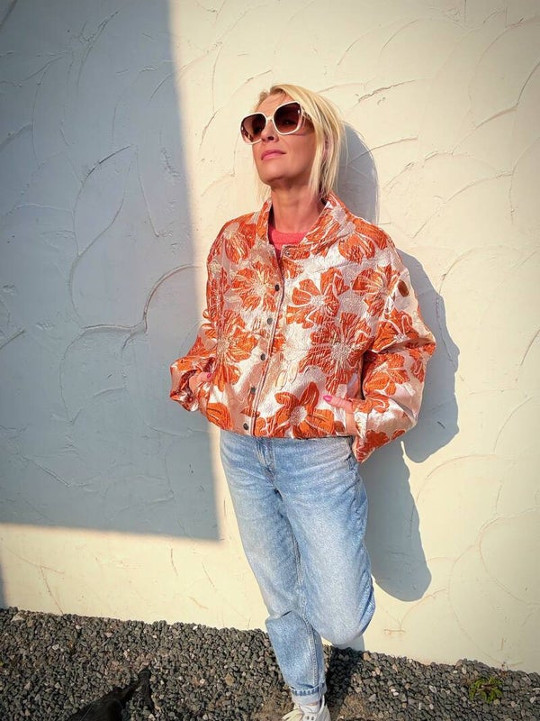 Bomberjasje, oranje, goud