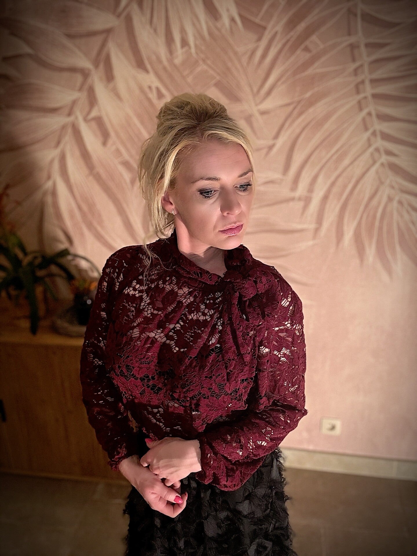 Midnight lace top bordeaux