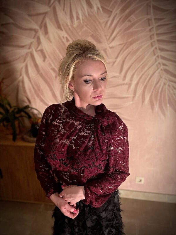 Midnight lace top bordeaux