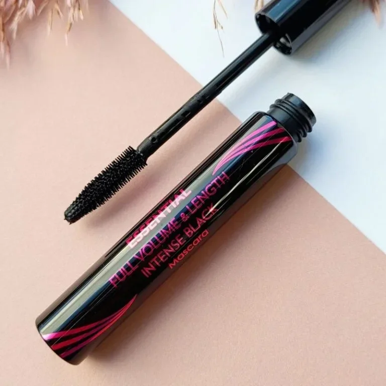 Essential Full volume mascara