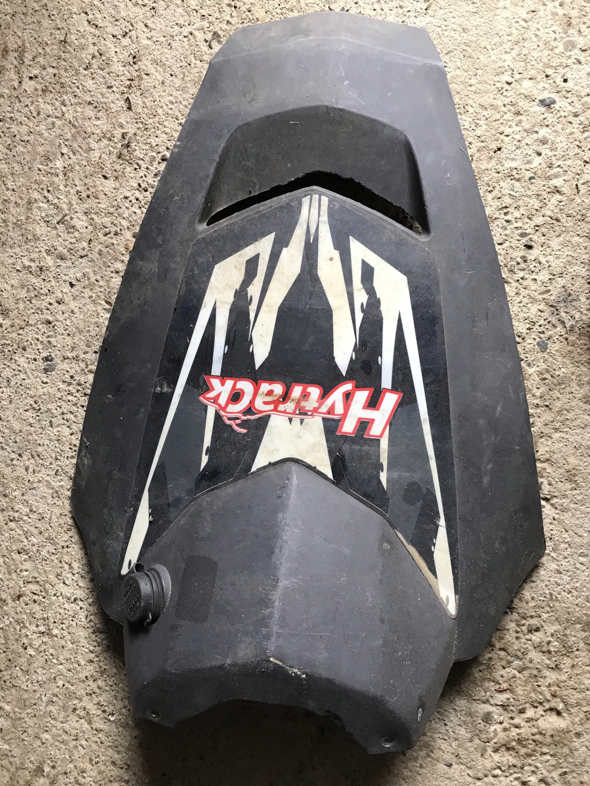 Cache supérieur avant Hytrack