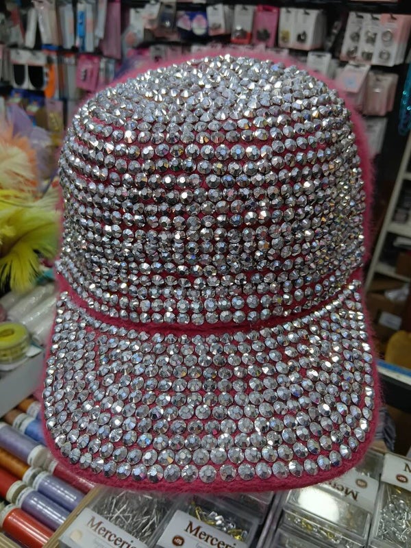 Casquette rose à strass