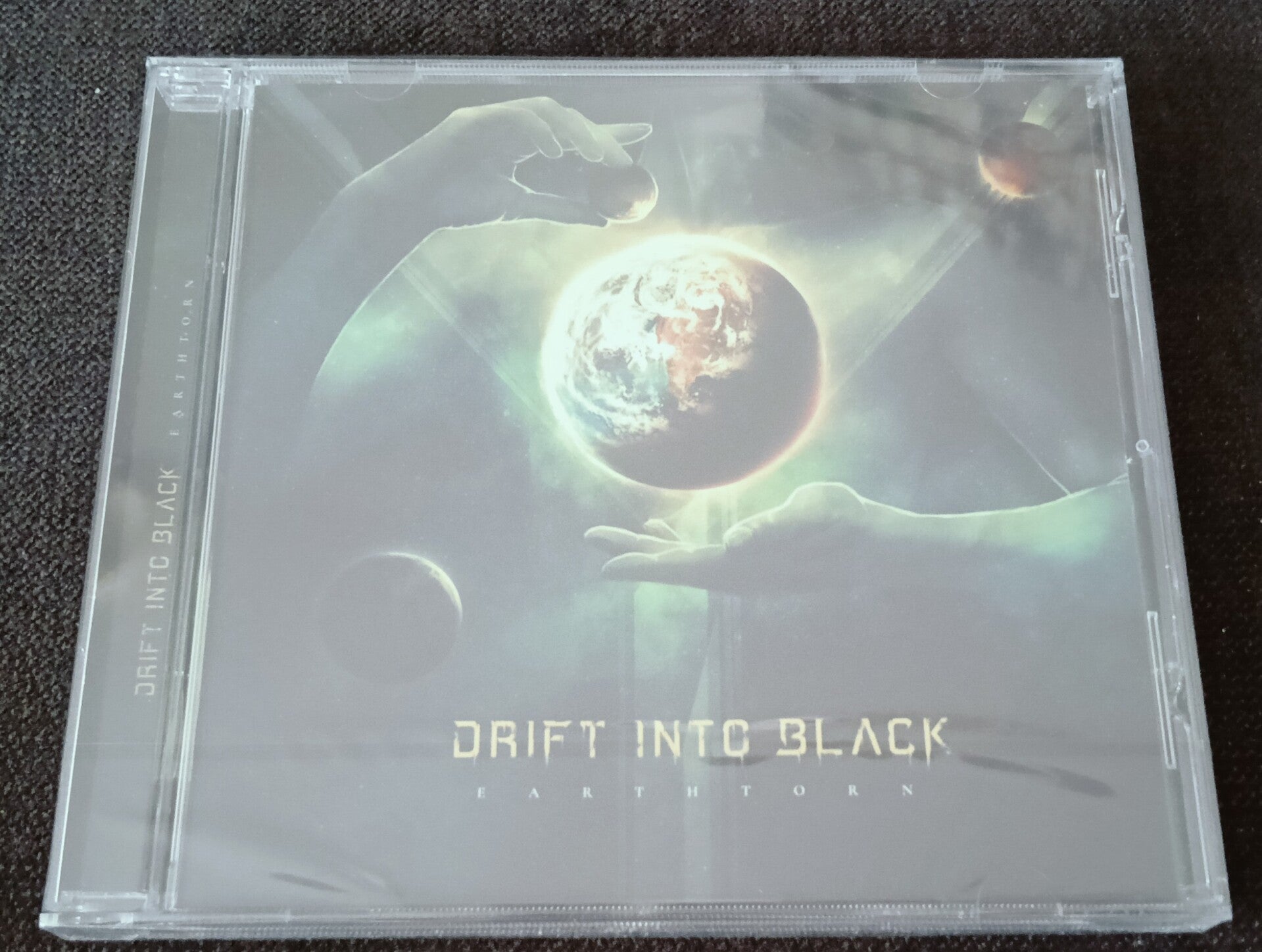 Drift Into Black - Earthtorn (CD Studio Album)