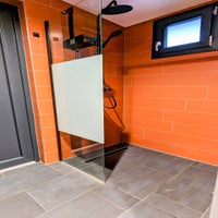 1000102885-standard.jpg