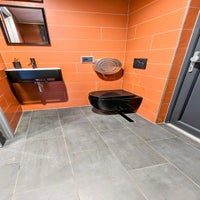 1000102886-standard.jpg
