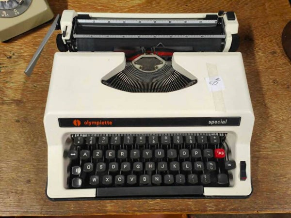 Machine à écrire OLYMPIETTE Spécial