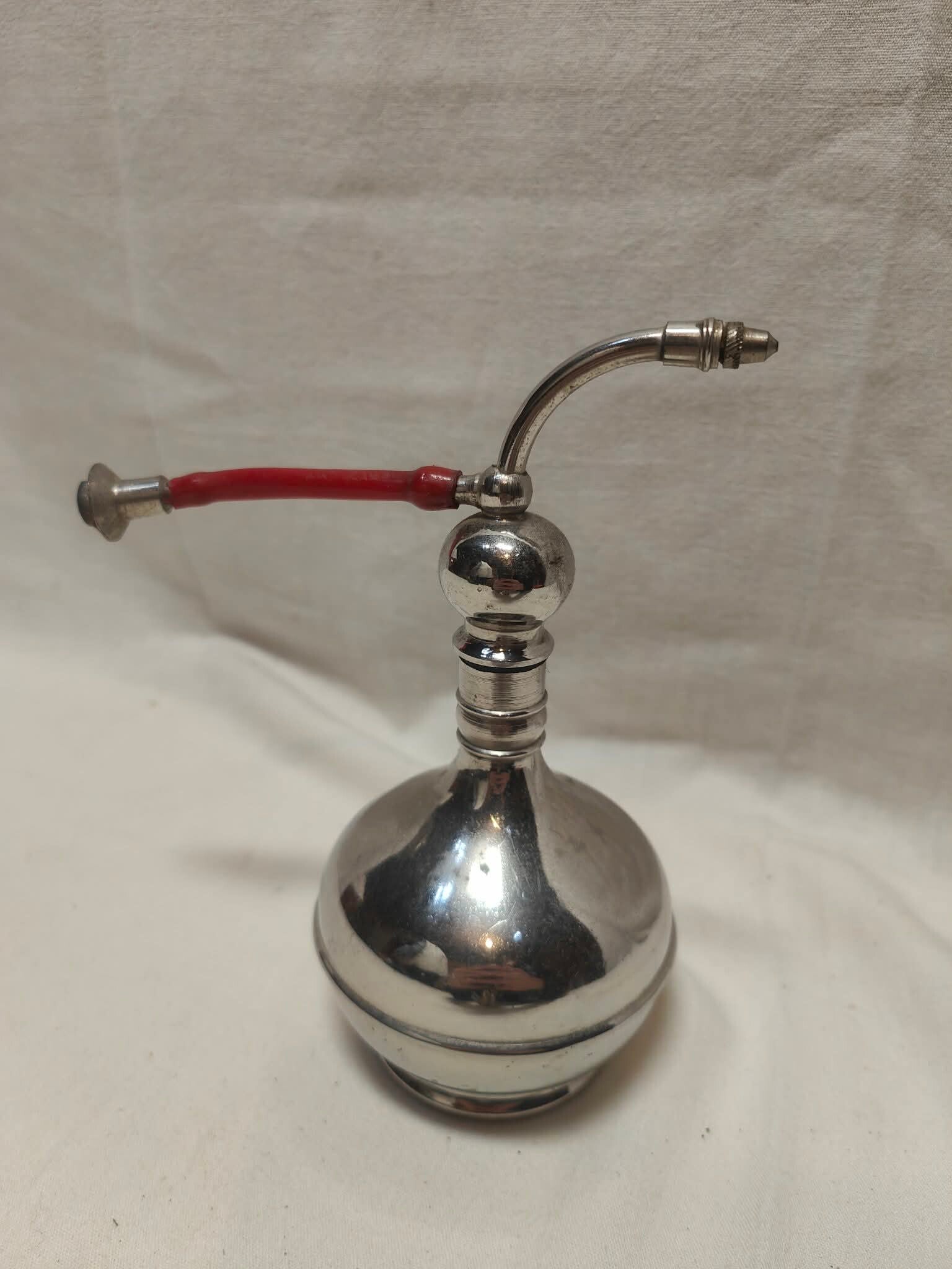 Ancien vaporisateur de coiffeurs