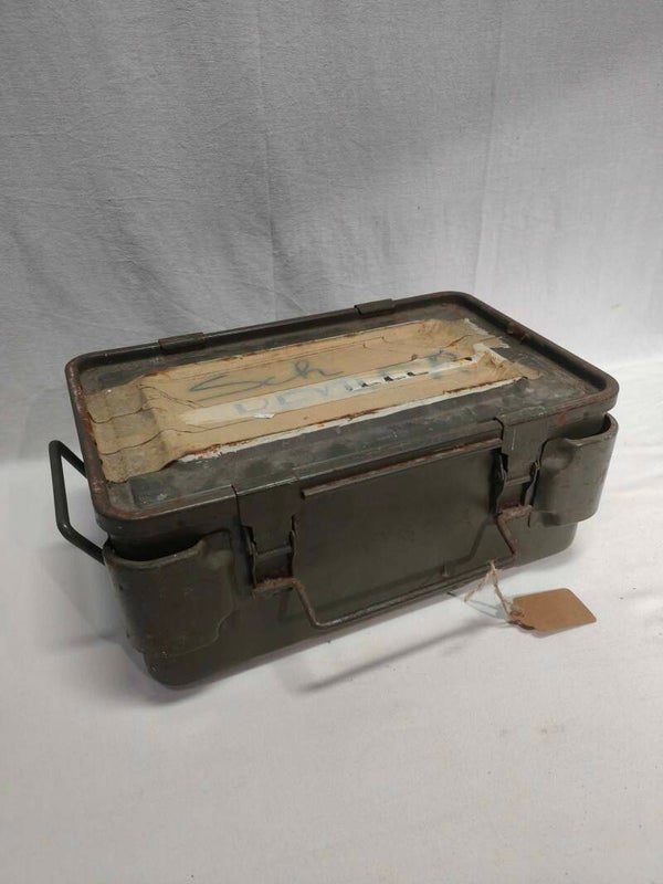 Caisse militaire pour outils