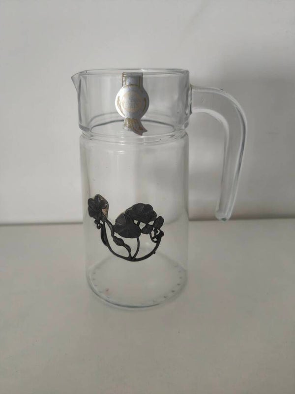 Petit pichet en verre et étain