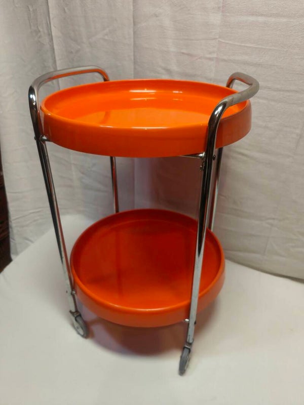 Desserte à roulettes orange vintage