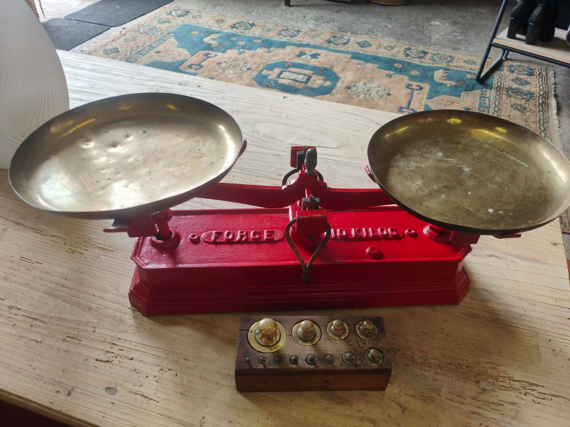 Balance avec poids