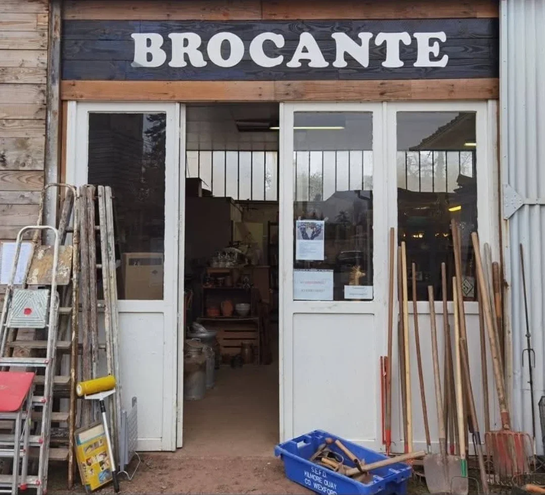Façade Brocante Clisson