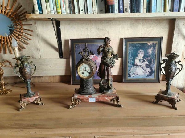 Garniture de cheminée