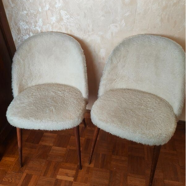 Lot de 2 Chaises vintage en moumoute blanche
