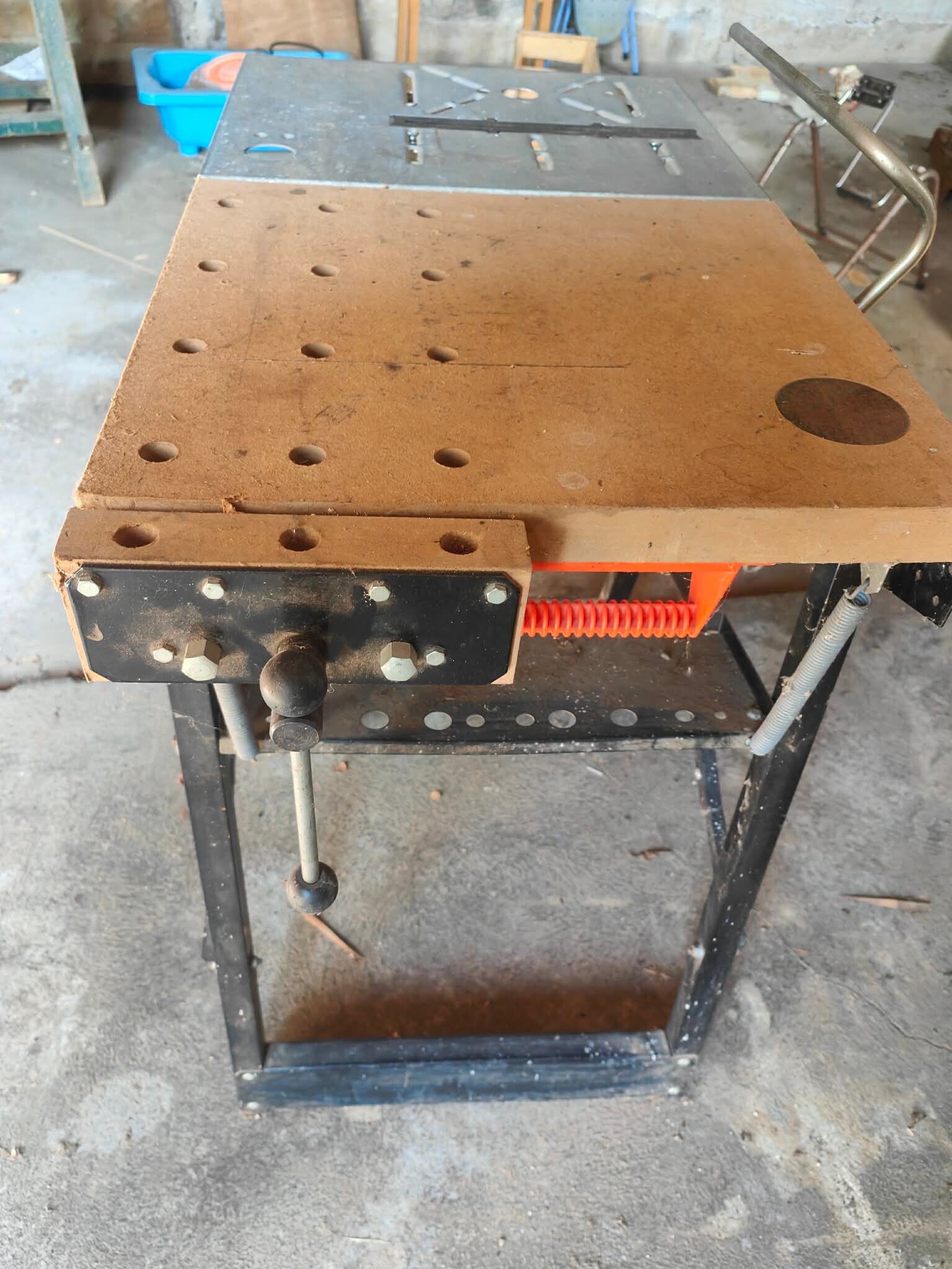 Etabli multifonction pliable