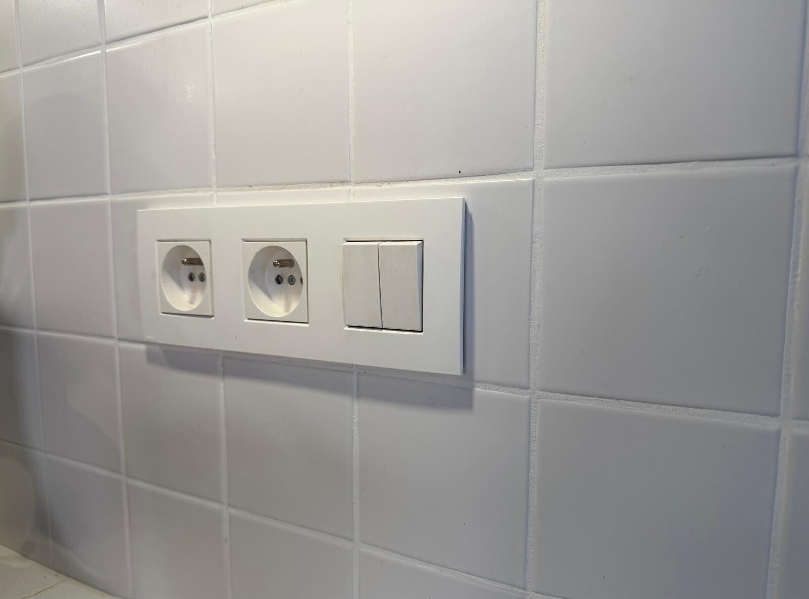Elektricien Kortrijk: stopcontacten vervangen