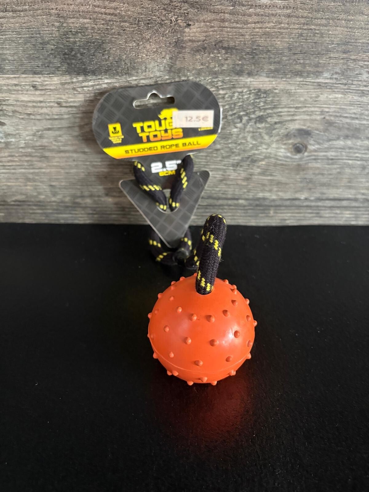 Bal studded aan touw rubber 22x6x6cm