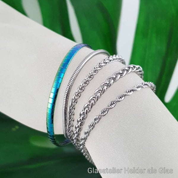 Gratis edelstalen armbandje bij een bestelling