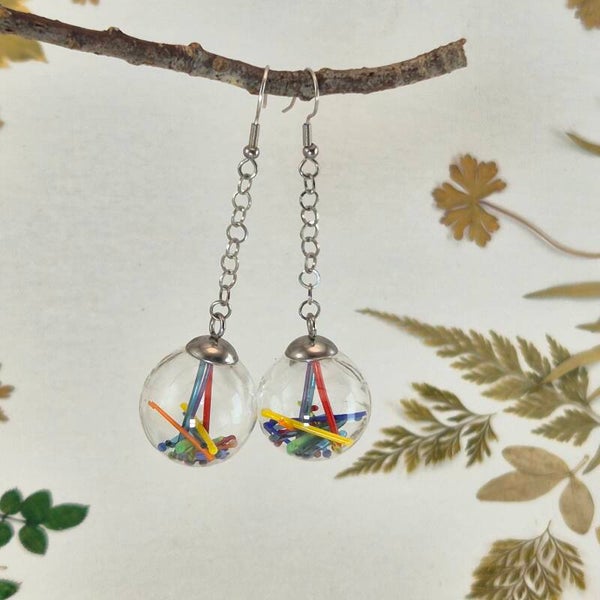 Oorbellen, geblazen bollen, transparant helder glas met mulit-color glasstaafjes