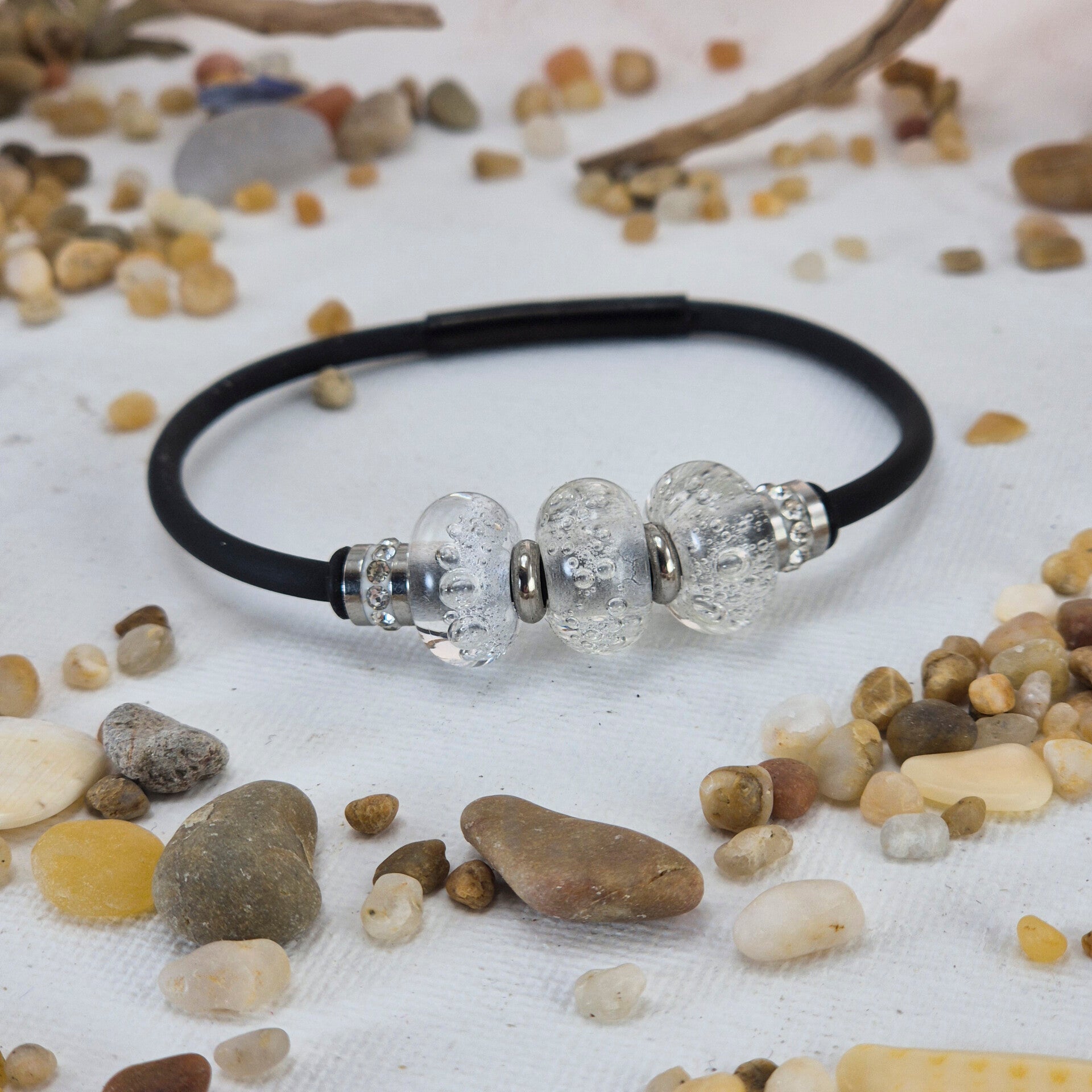 Armband met 3 glaskralen van helder glas met luchtbelletjes - Alaska