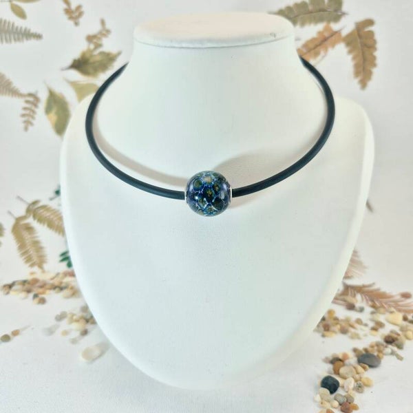 Collier met ronde glaskraal - blauw- en groentinten