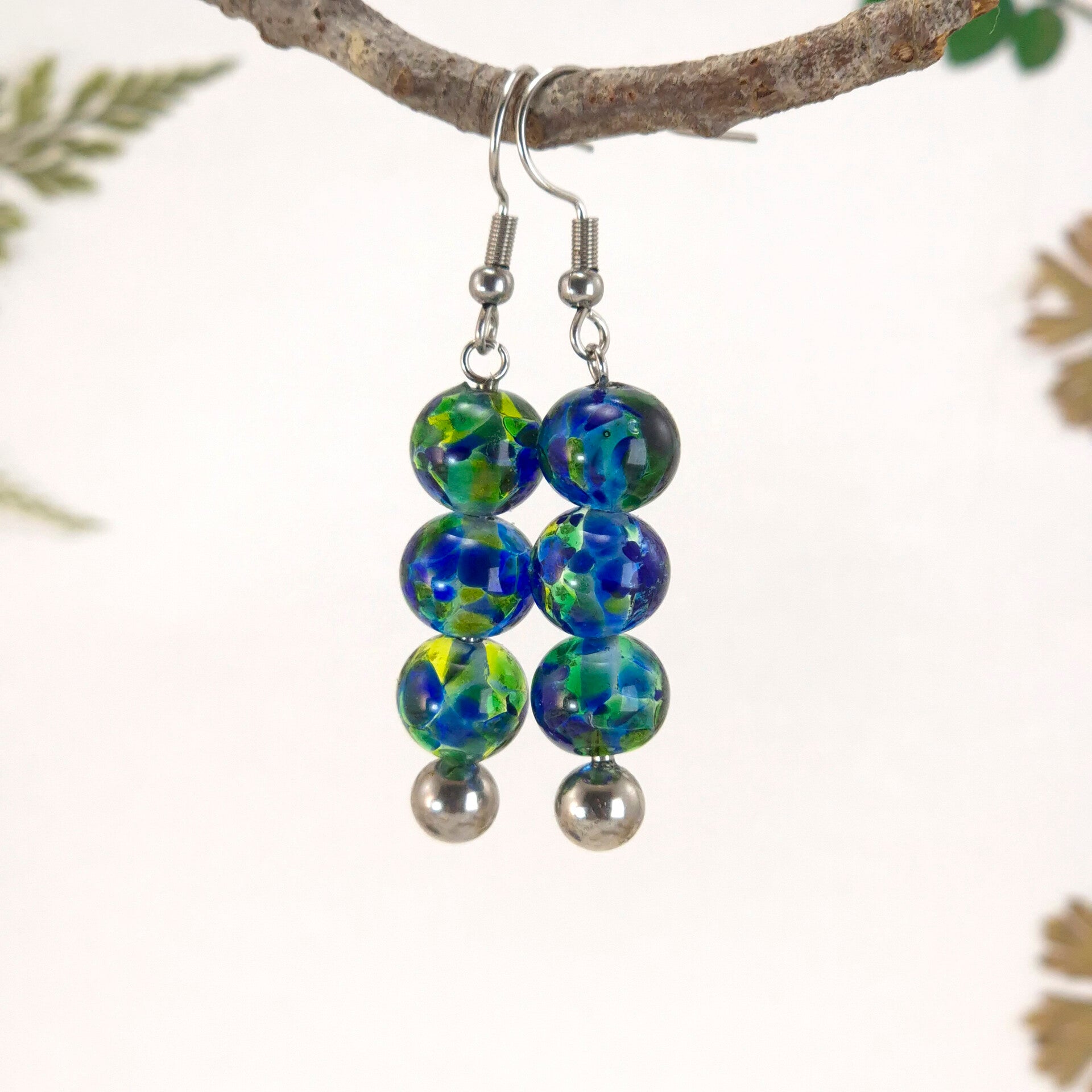 Oorbellen met 3 kralen blauw en groen transparant glas - Ocean