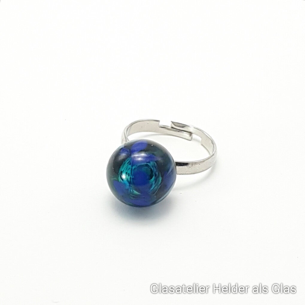 Verstelbare ring met ronde glastop, blauw en turquoise glas