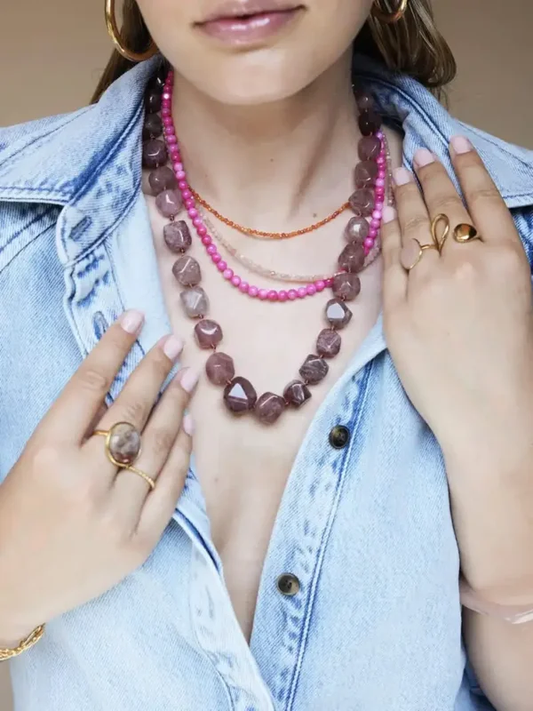Ellen Beekmans Organische gemstone ketting XL ( Warm Roze)