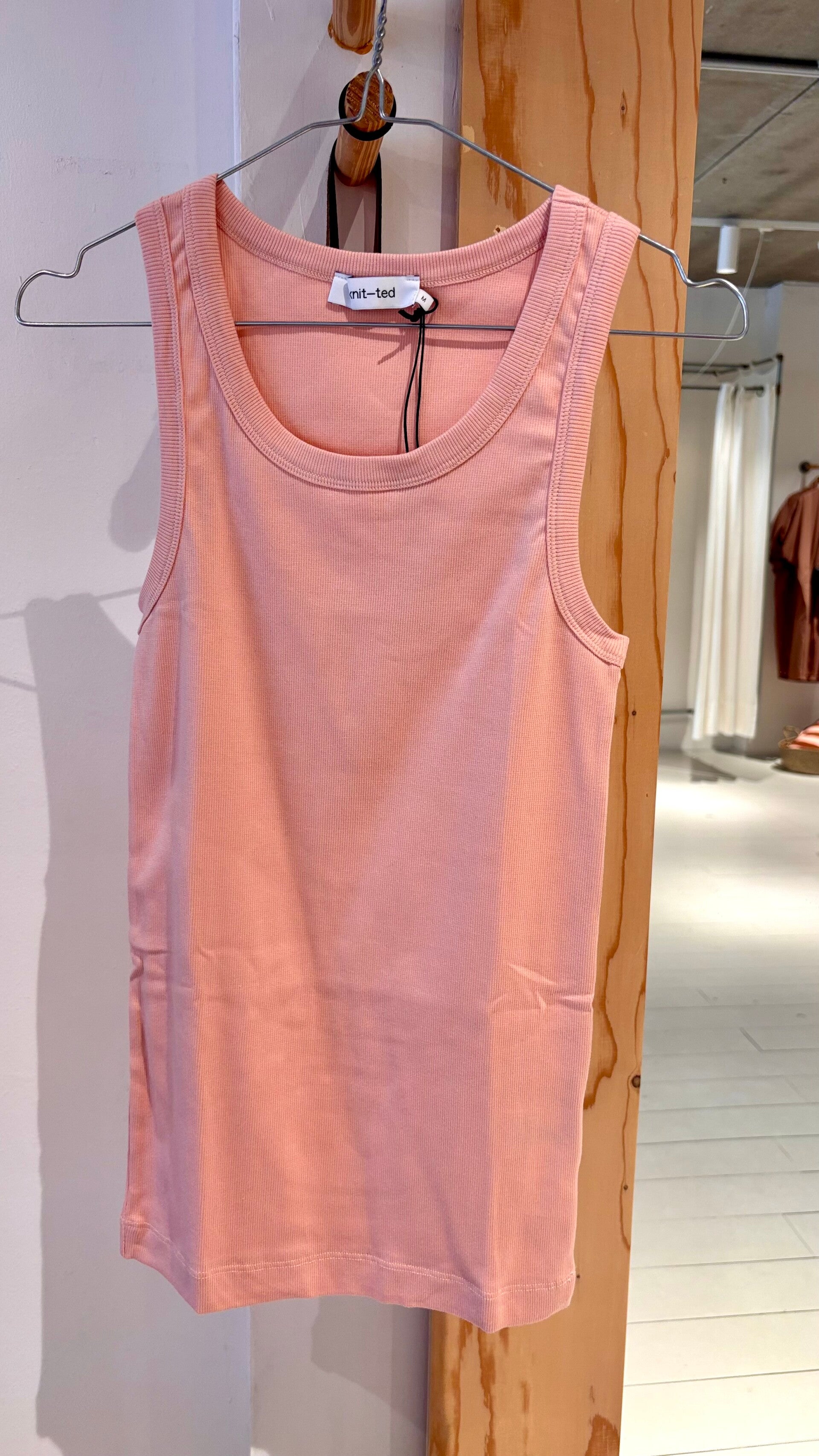 Knit-ted Tanktop ELLA (Light Pink)
