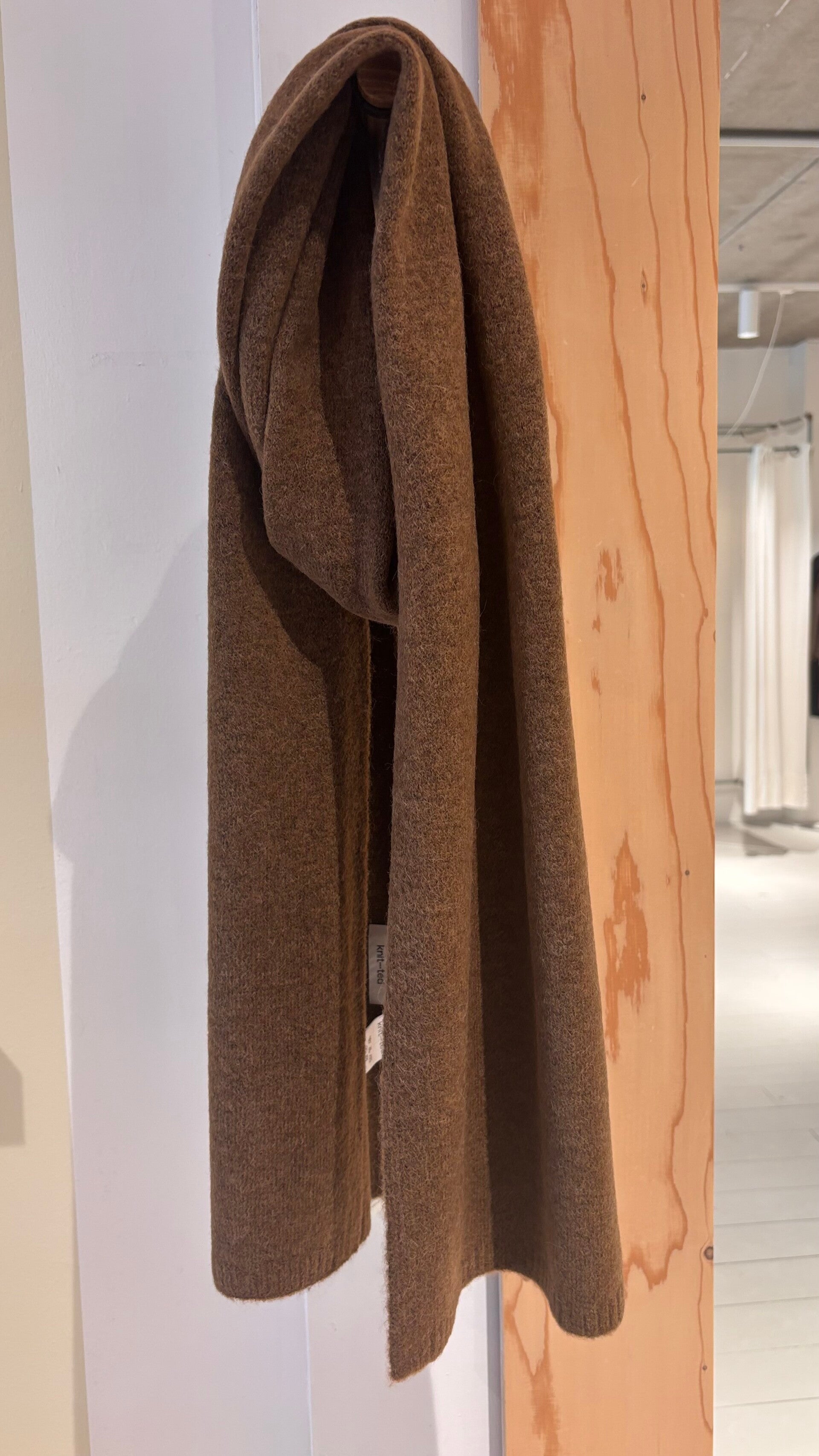 Knit-ted sjaal EVI ( Mid Brown)
