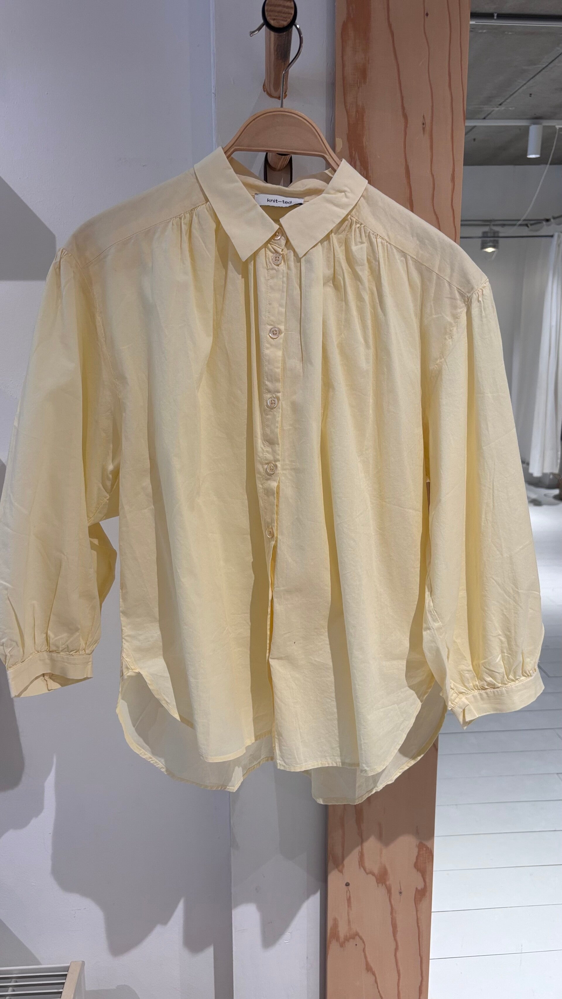 Knit-ted Blouse KIA (Soft Yellow)