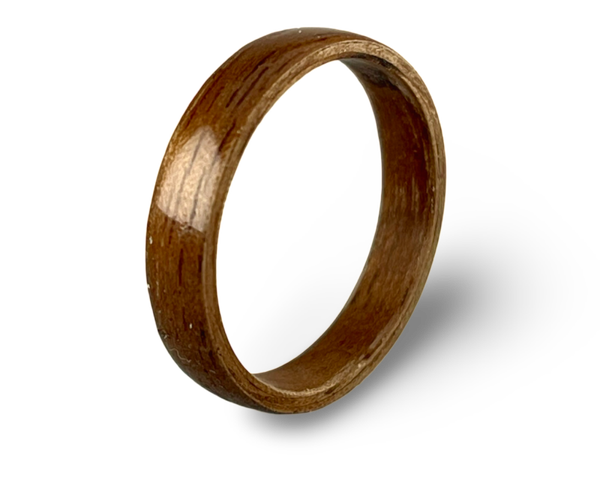 Holzringe mit Gravur – Persönliches Geschenk aus Eiche – natürlich. elegant. individuell.