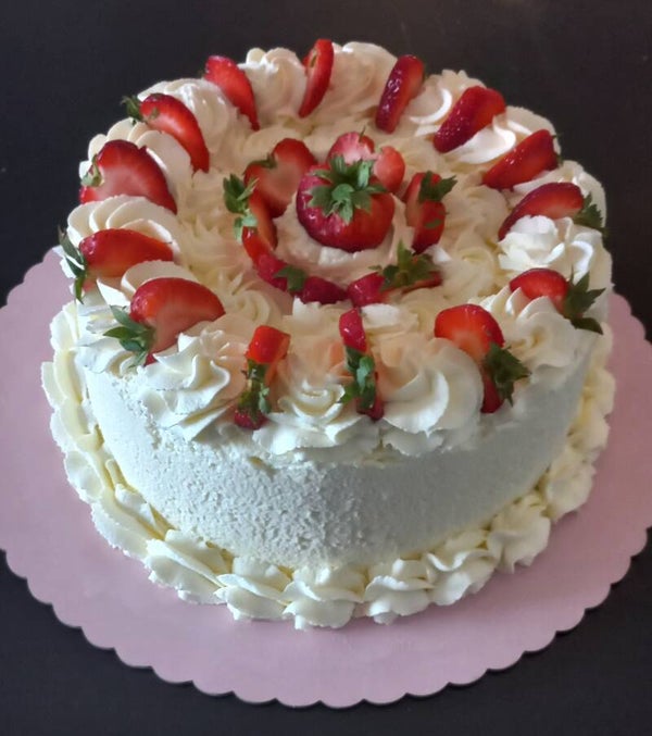 Bolo tres leche  met slagroomlikeur €3.50 per persoon