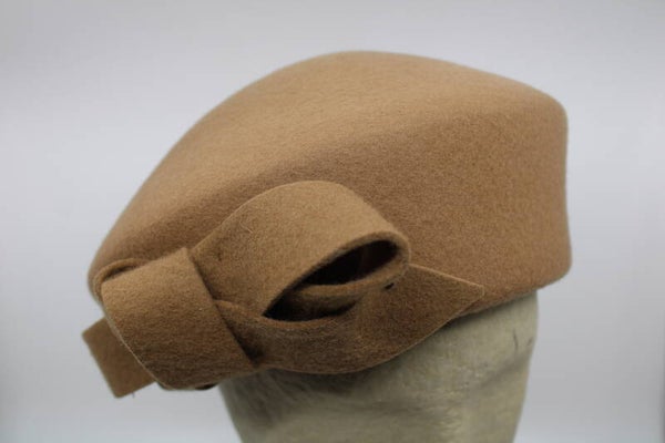 Model Imke - camel