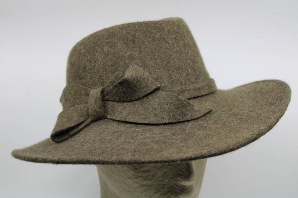 Model Lynn - bruin gemêleerd